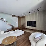 Villa Modern Luxury In Coast With Sea View & Private Garden