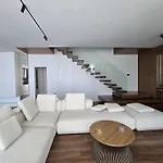 Villa Modern Luxury In Coast With Sea View & Private Garden *