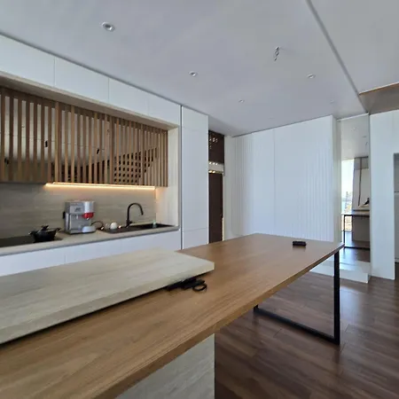 Villa Modern Luxury In Coast With Sea View & Private Garden *