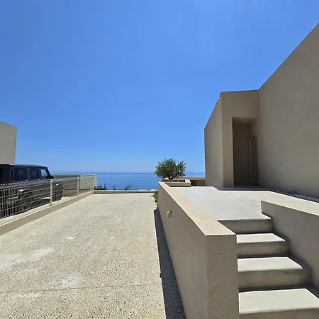 Modern Luxury In Coast With Sea View & Private Garden Villa *