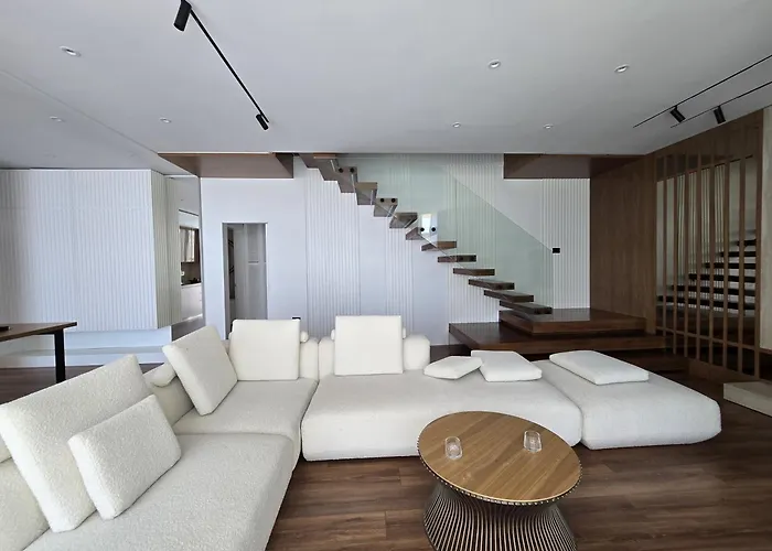 Villa Modern Luxury In Coast With Sea View & Private Garden *
